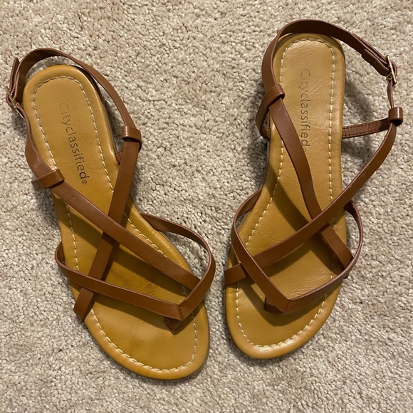 Sandals - Picture 2 of 2